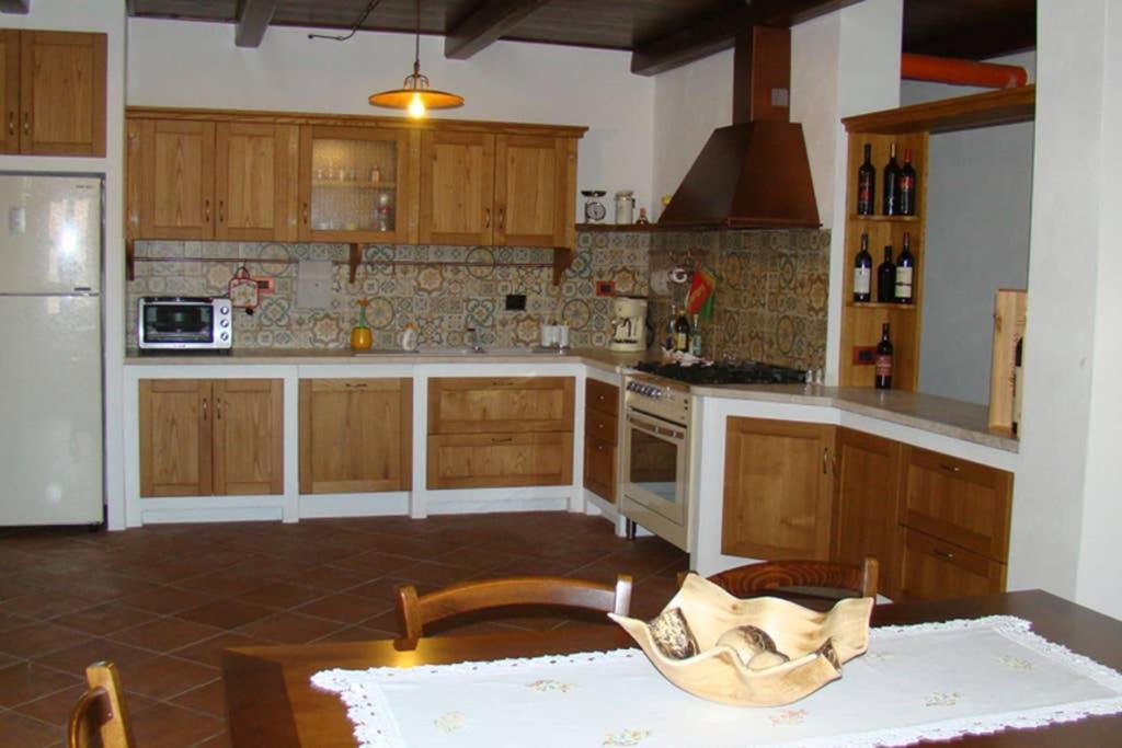 Bella Casa Con Giardino A 10 Minuti Dal Mare Appartement Aglientu Buitenkant foto