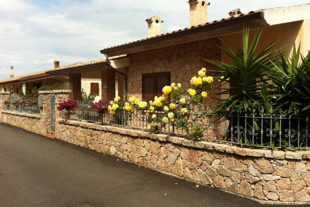 Bella Casa Con Giardino A 10 Minuti Dal Mare Appartement Aglientu Buitenkant foto